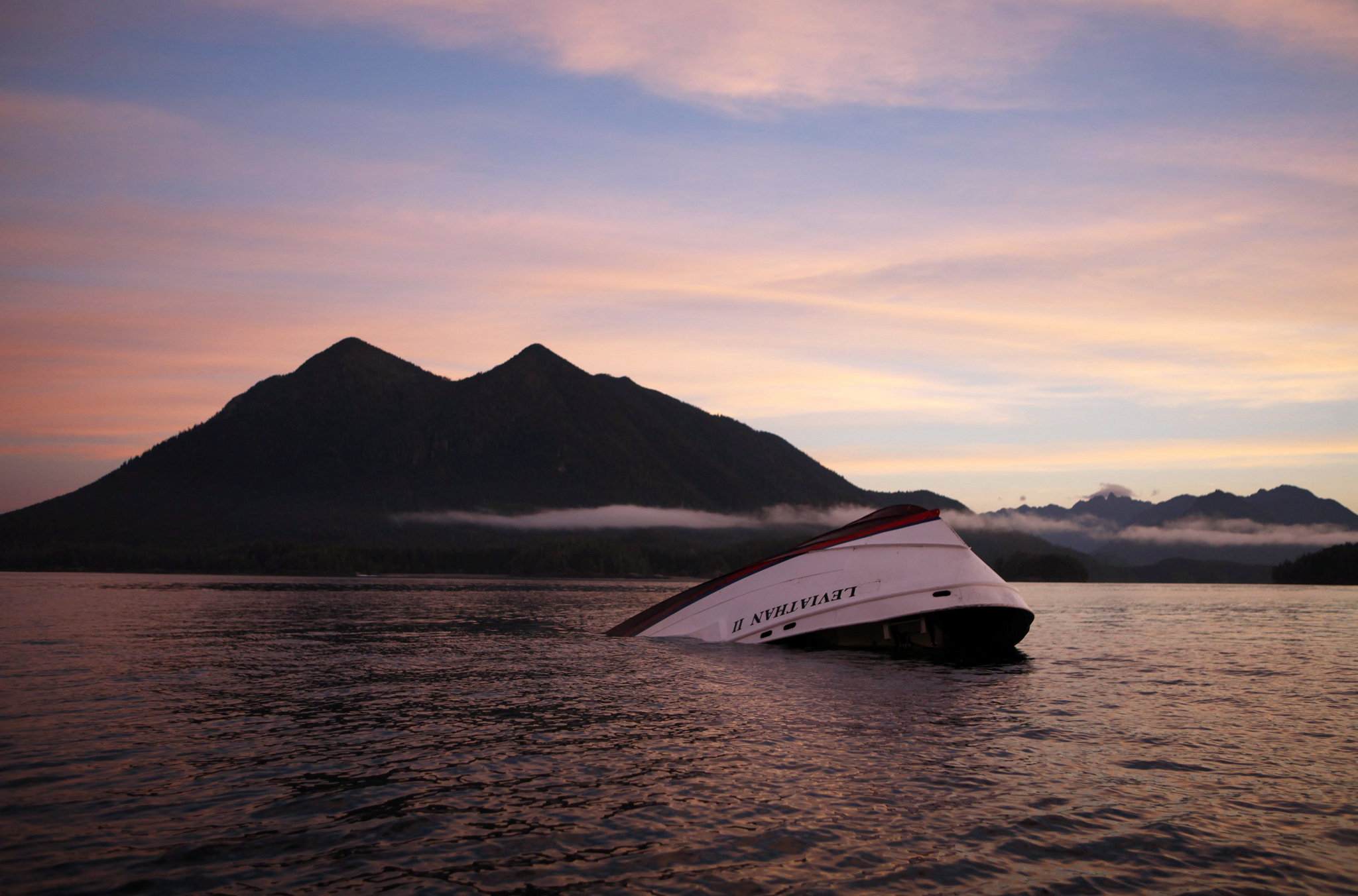 Canadian whale-watching boat's capsizing wasn't only due to big wave, probe finds