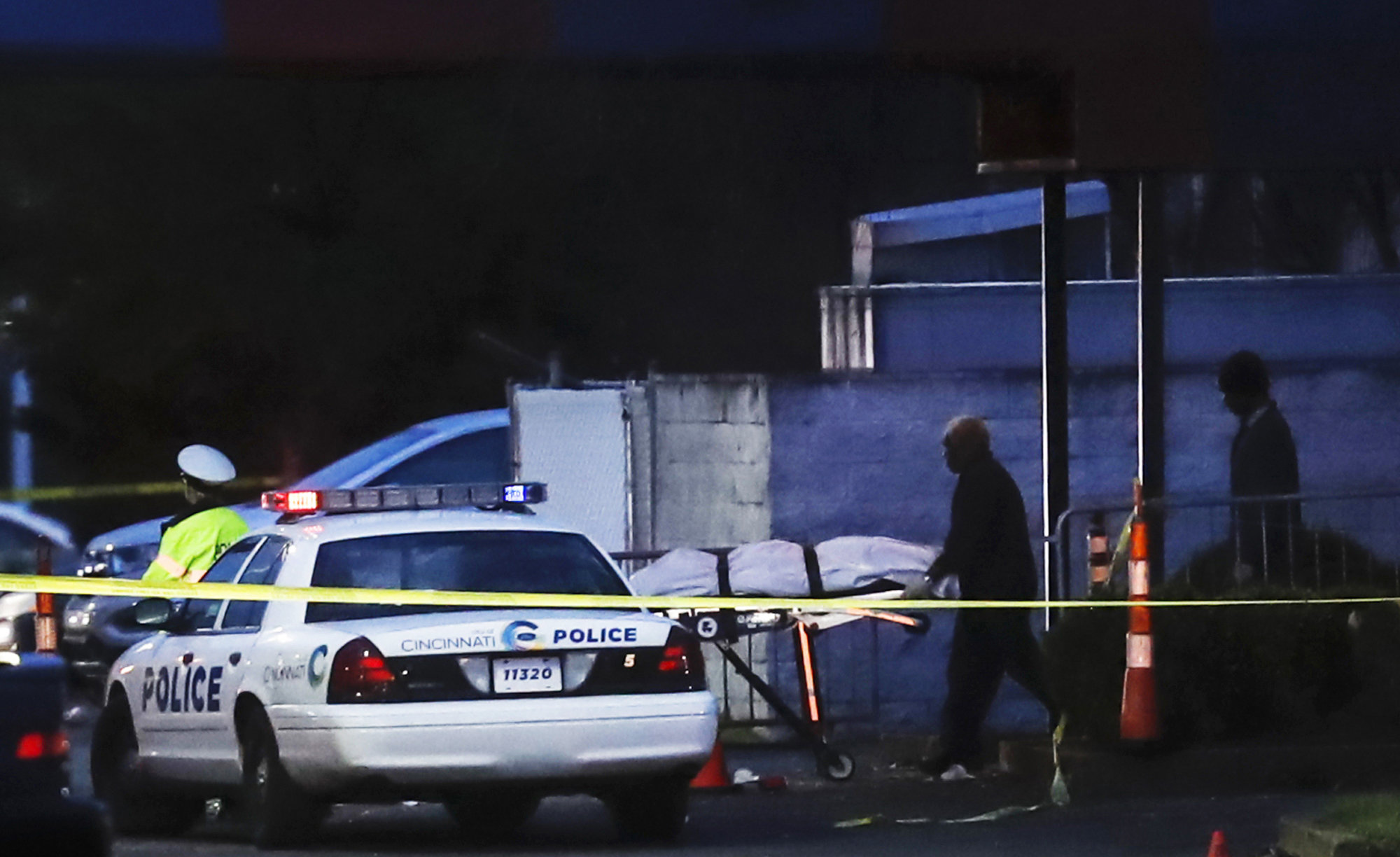 Cincinnati night club shooting: Police searching for suspects