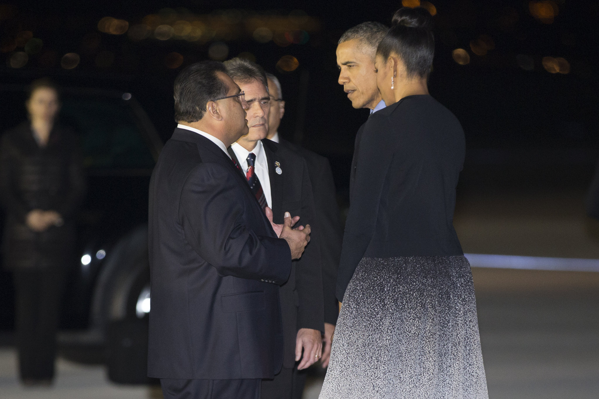 Obama meets with families of San Bernardino shooting victims