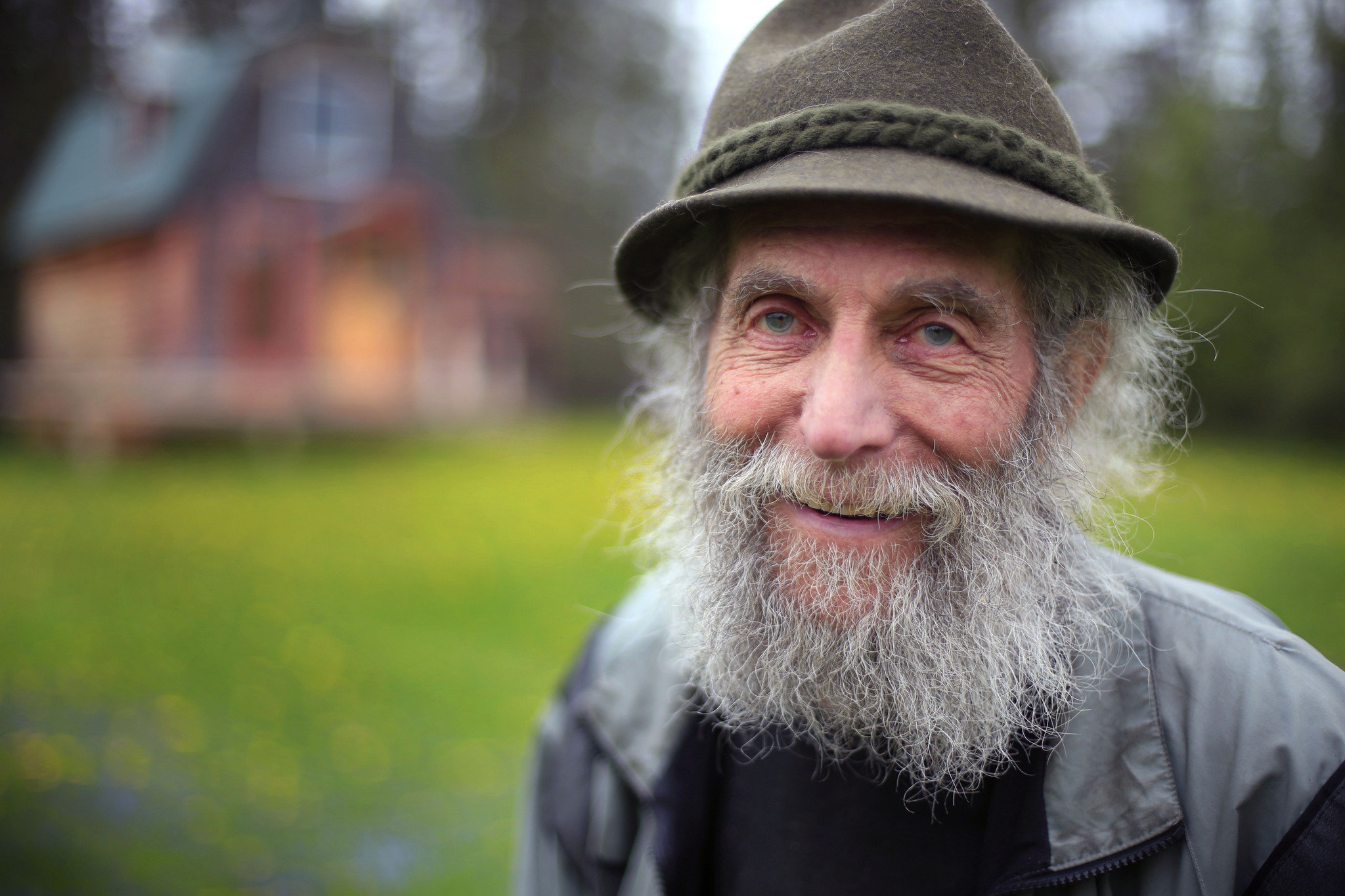 Burt's Bees co-founder Burt Shavitz dead: Maine nature-lover lived with