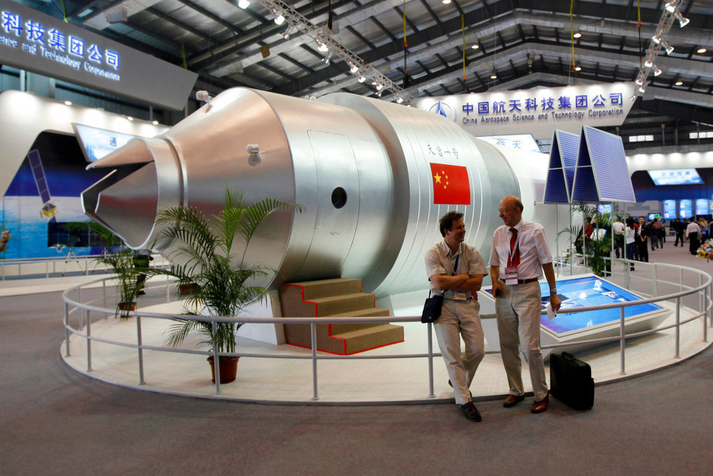 Chinese space station Tiangong-1 crashes to Earth in fiery plunge