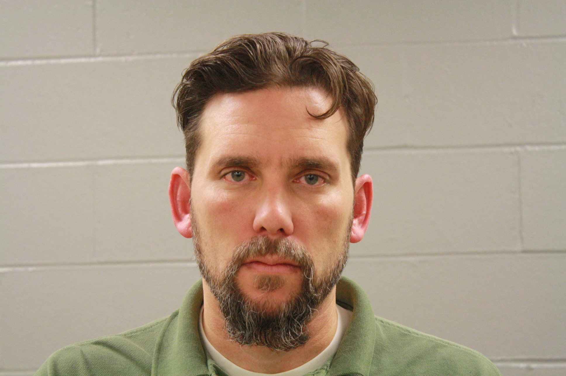 Man accused of abducting 15-year-old girl likened by prosecutor to Ariel Castro