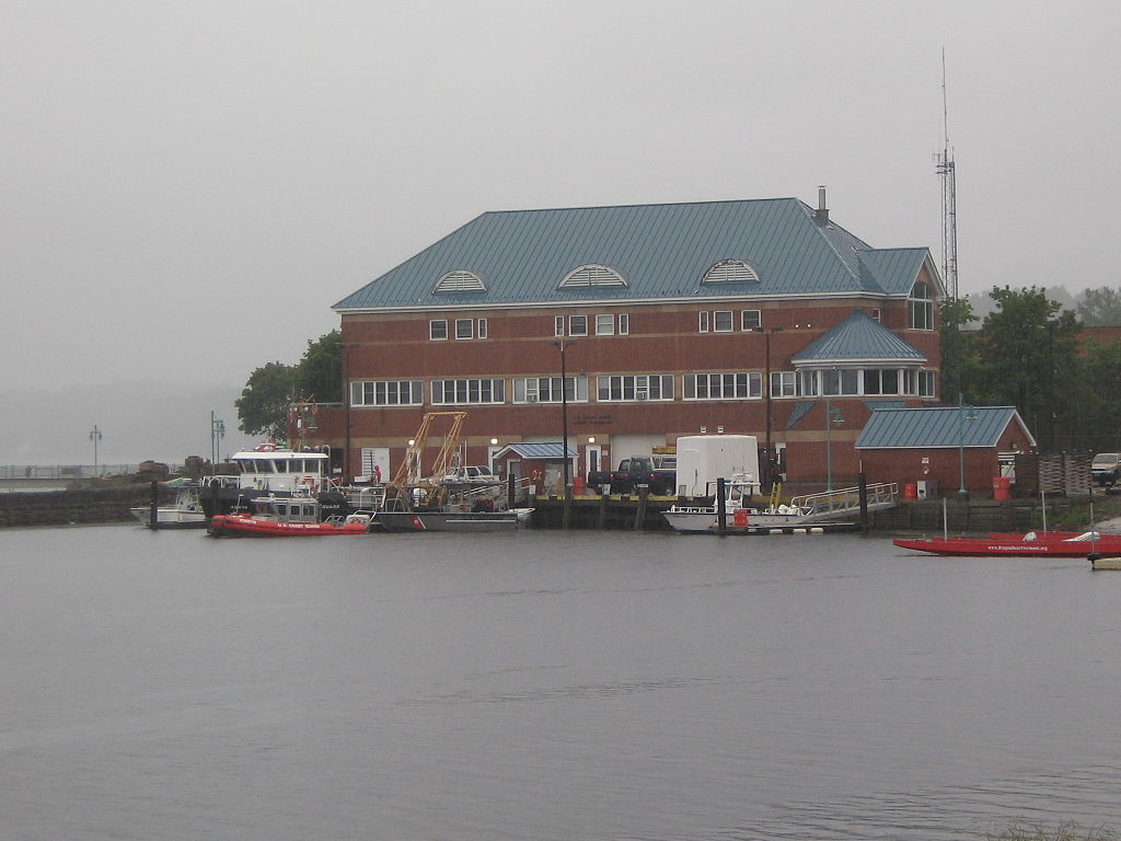 Coast Guard searches Lake Champlain after phone call near NY side: 'My boat, help'
