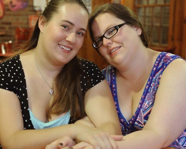 Upstate NY venue violated law by refusing lesbian wedding, appeals court rules