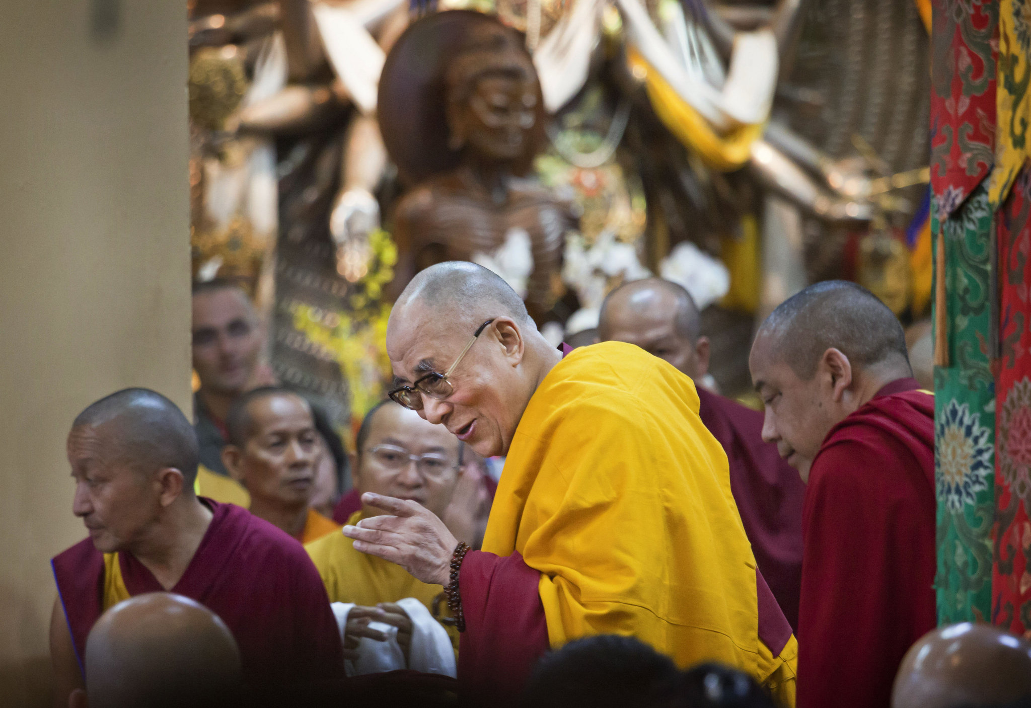 Dalai Lama cancels US visit at Mayo Clinic doctors' bidding