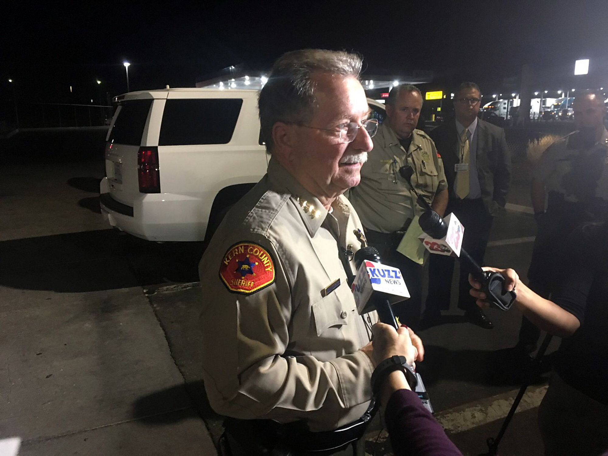 Man kills 5, including wife, before turning gun on self in Southern California