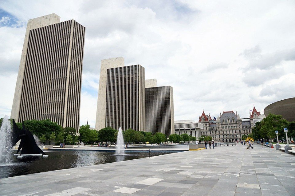 Upstate NY man arrested at Empire State Plaza as No. 2 man to do No. 2 on concourse