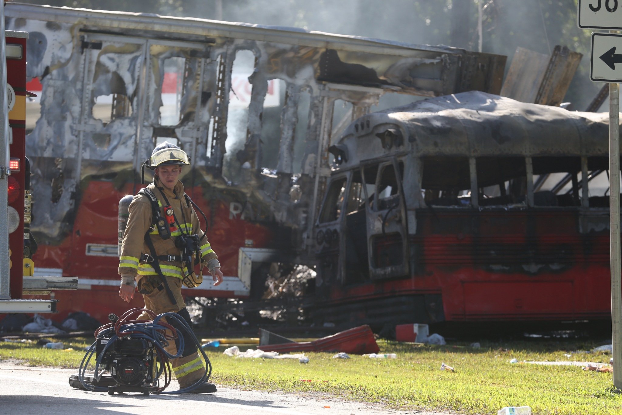 Florida crash kills 5, injures 25 when bus runs red light, hits tractor-trailer