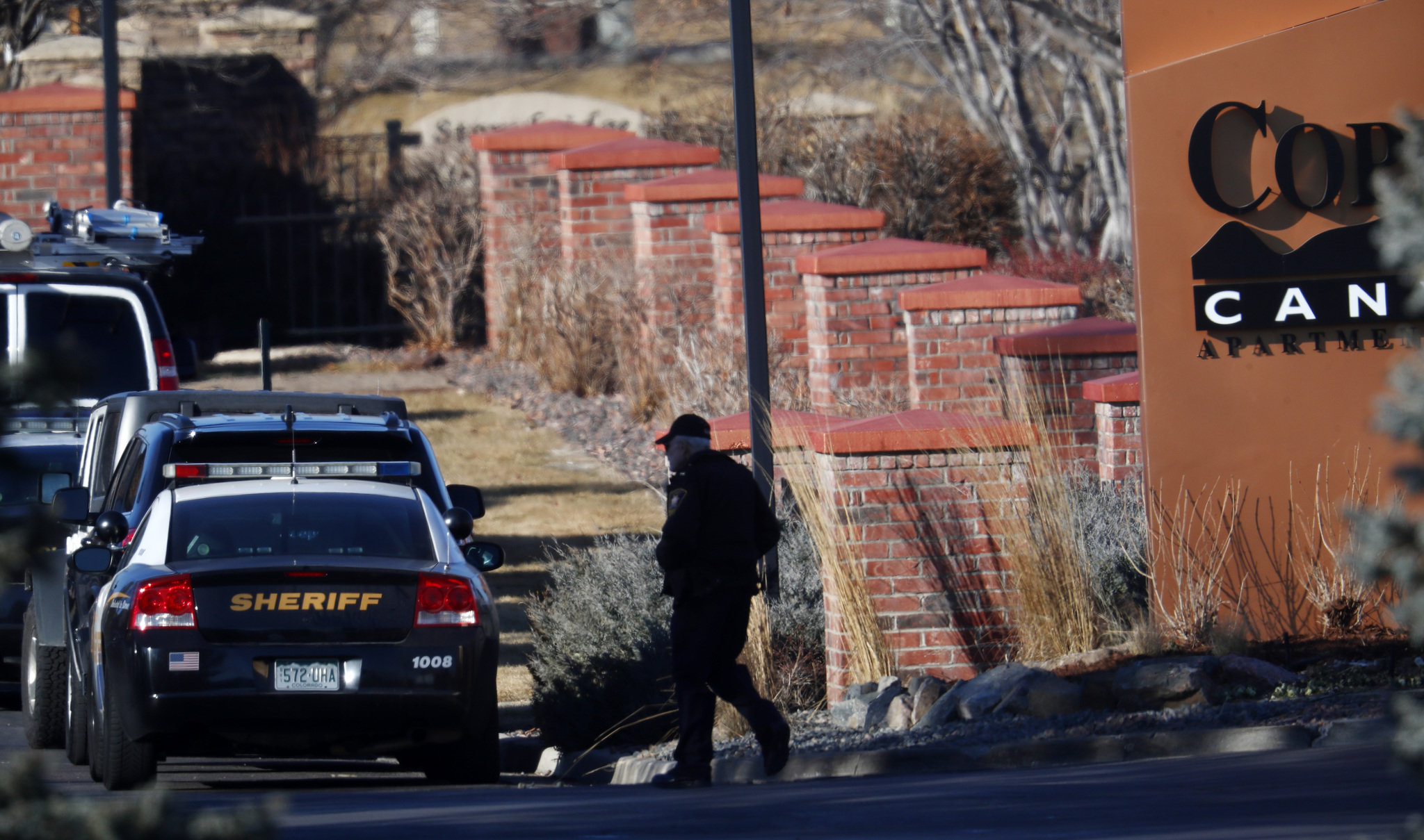 5 deputies wounded, 1 fatally, in suburban Denver shooting