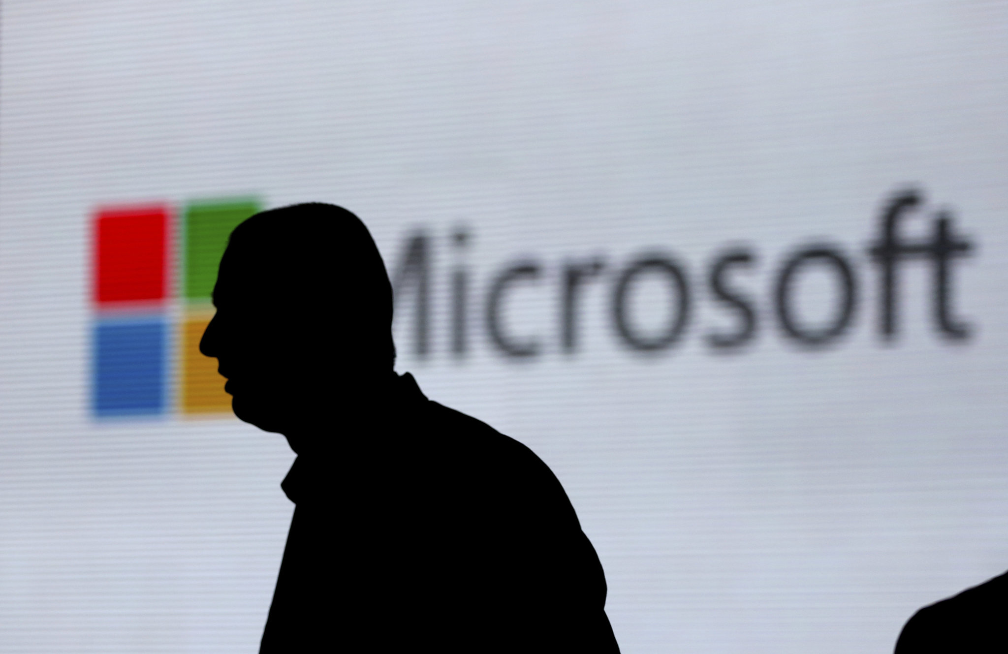 Microsoft uncovers more Russian attacks targeting US political groups ahead of midterms
