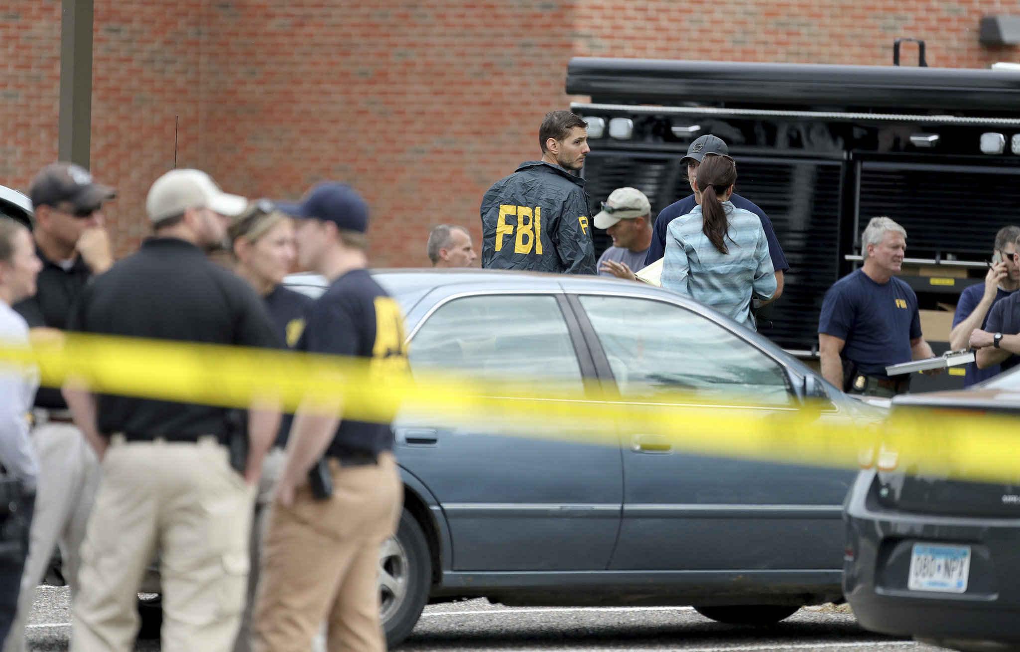 FBI seeks suspects in Minnesota mosque bombing