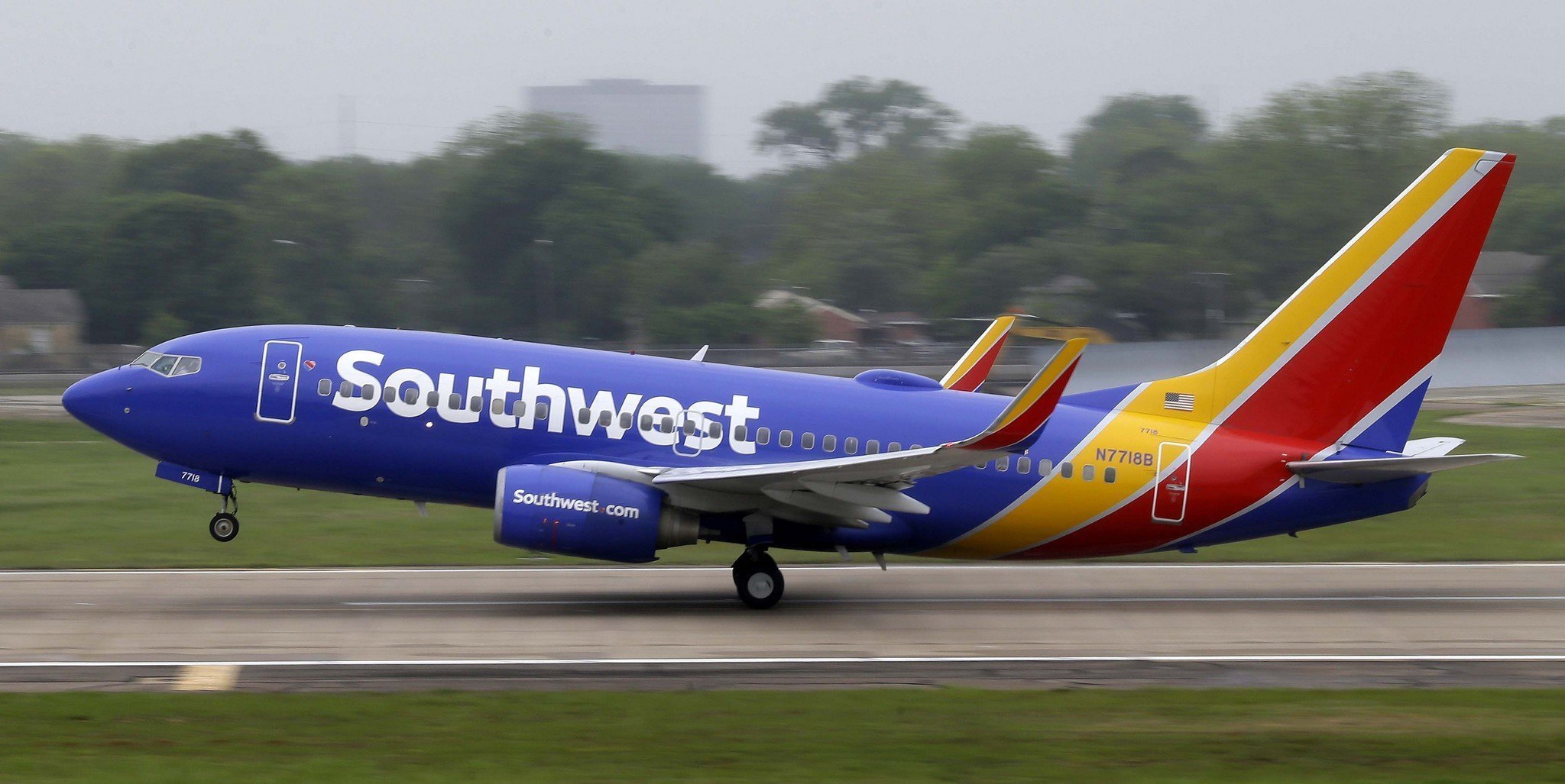 Passenger hit on the head by luggage can sue Southwest Airlines, Pa. court says