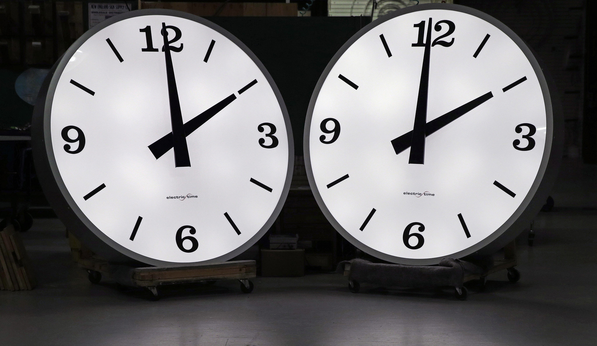 Daylight saving time: 6 fun facts (plus jokes) as you change the clocks