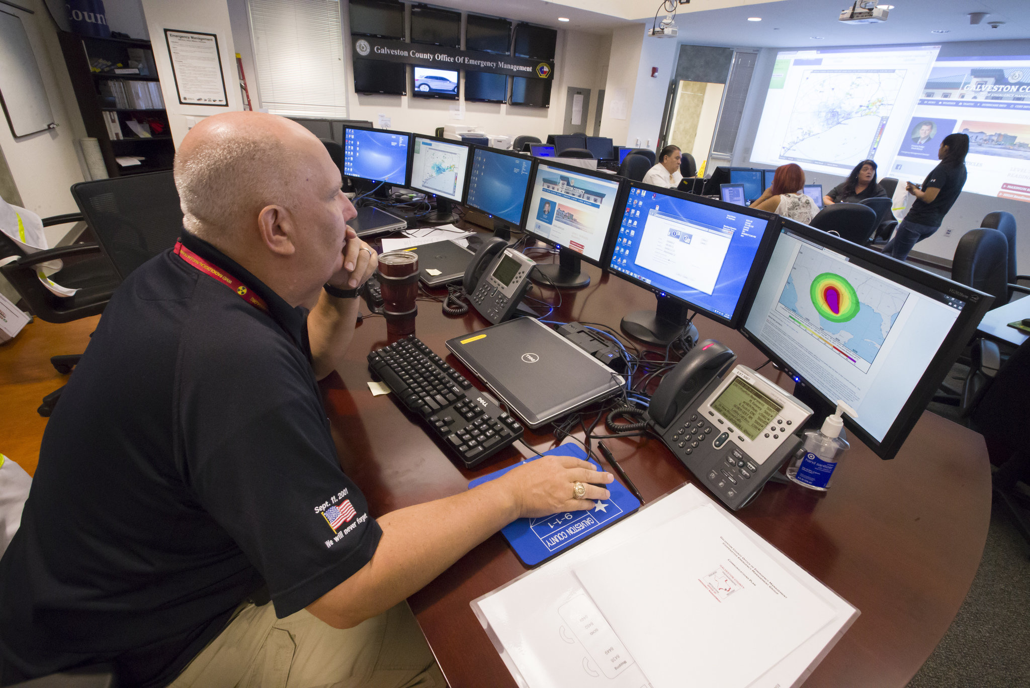 Texas prepares as Hurricane Harvey strengthens to Category 2