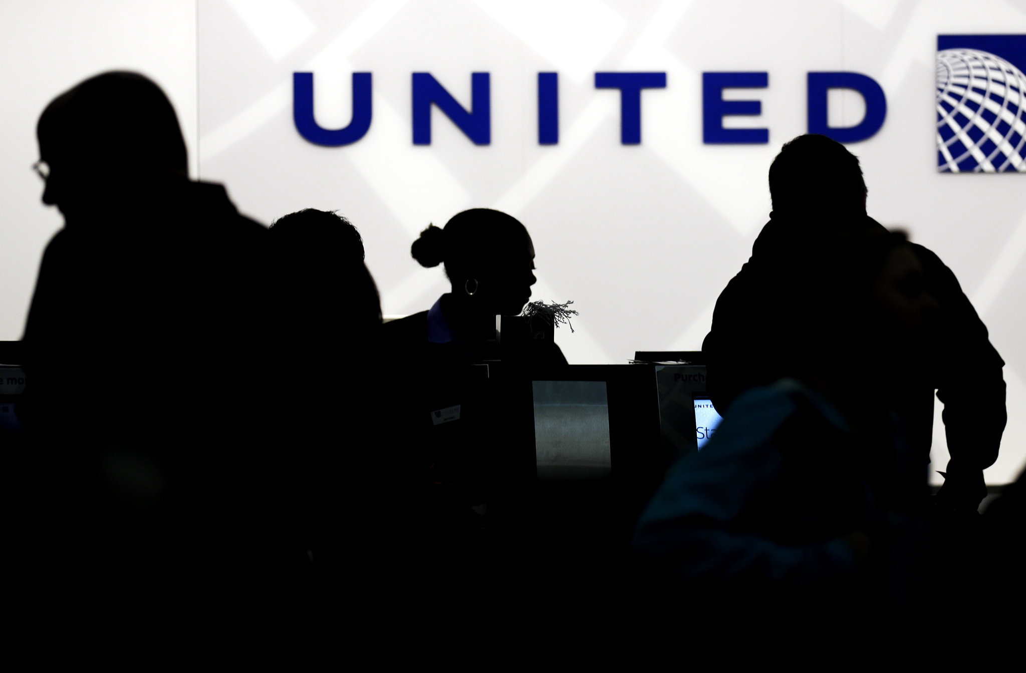 Are you OK being bumped? United reportedly asks during online check-in