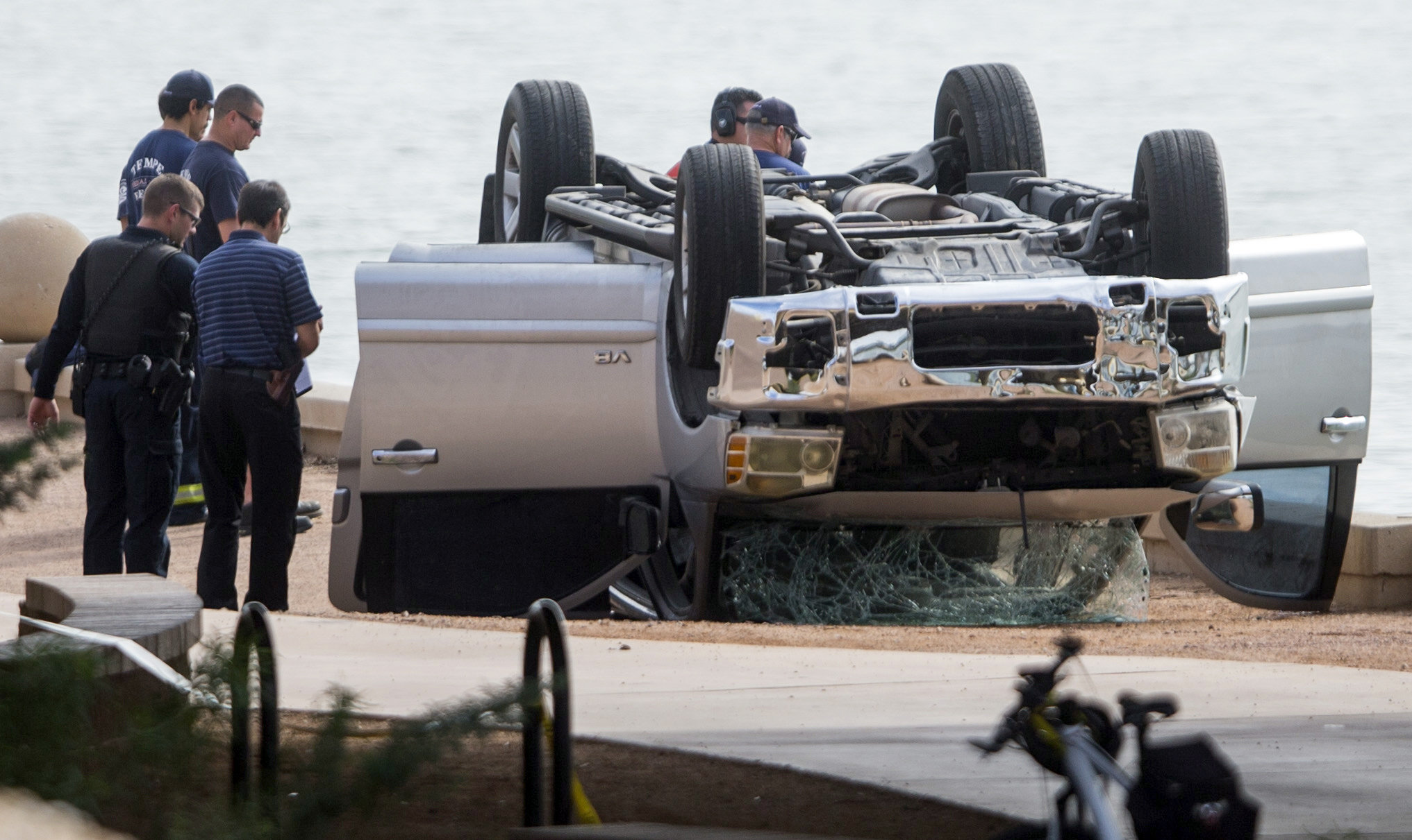 Arizona family of 5 die after SUV goes into lake, leaving police to ask: Why?