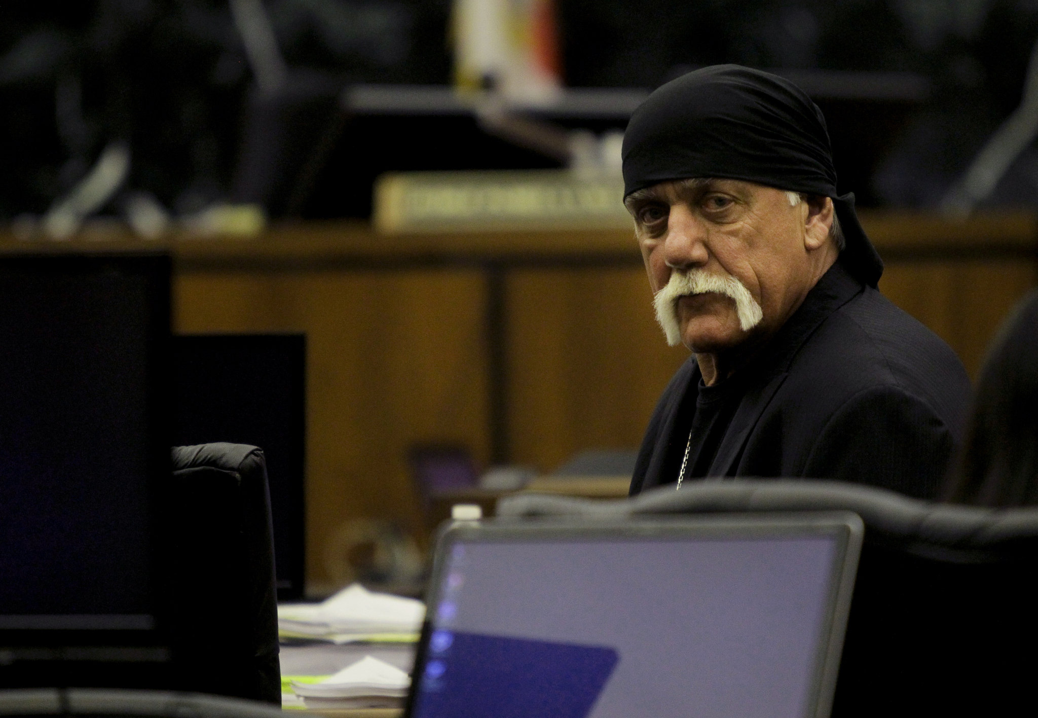 Hulk Hogan wins $115 million in sex-tape lawsuit against Gawker