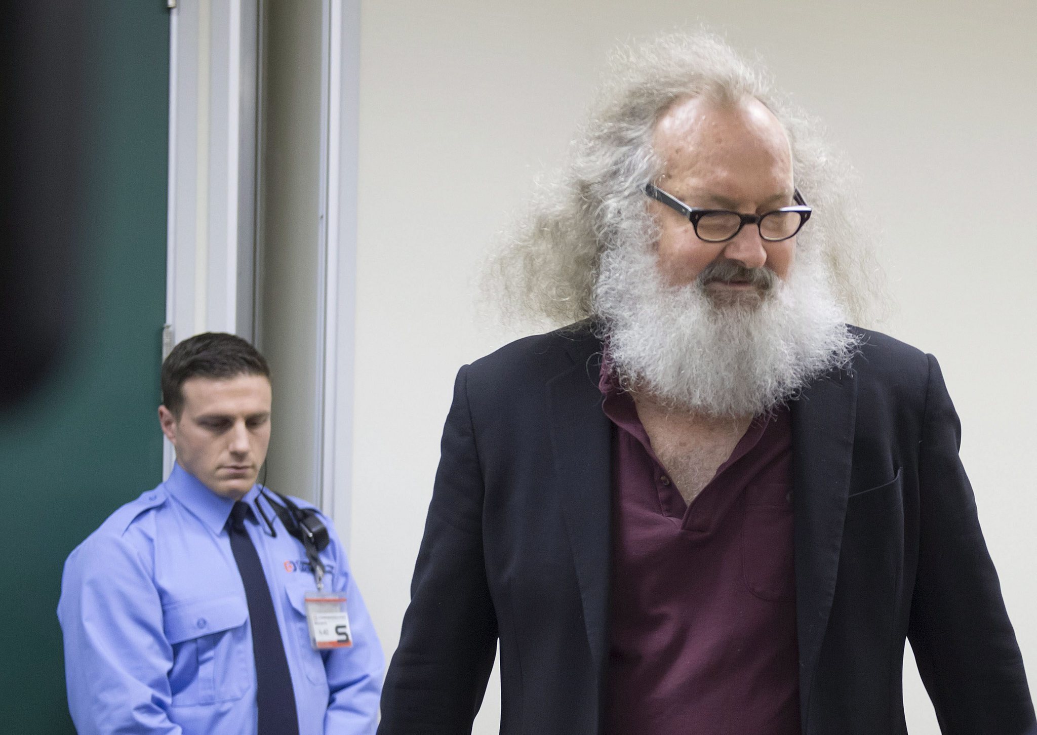 Fugitives Randy Quaid, wife captured by U.S. trying to cross from Canada into Vermont