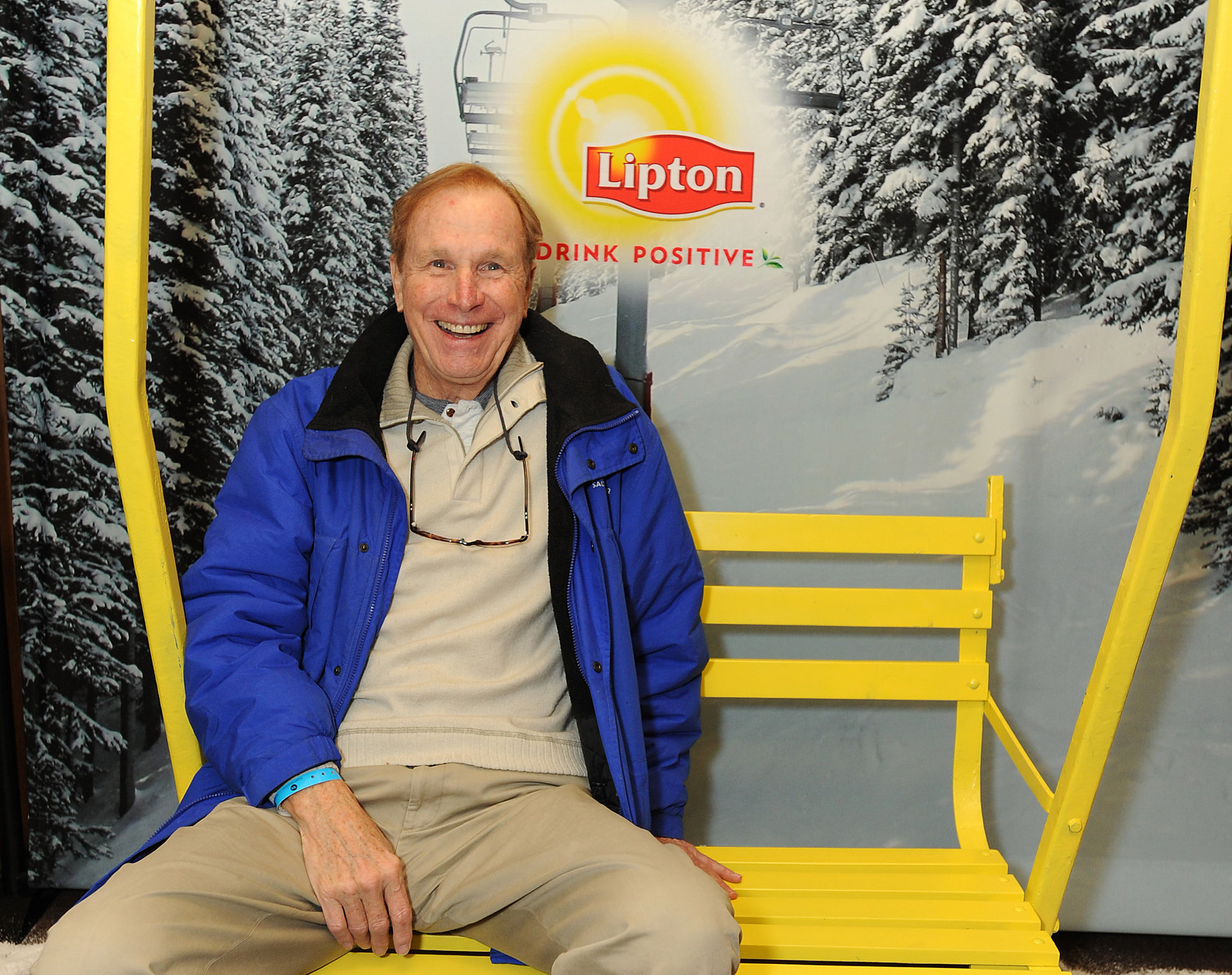 Wayne Rogers, Alabama native who played Trapper John on 'M.A.S.H.,' dies at 82