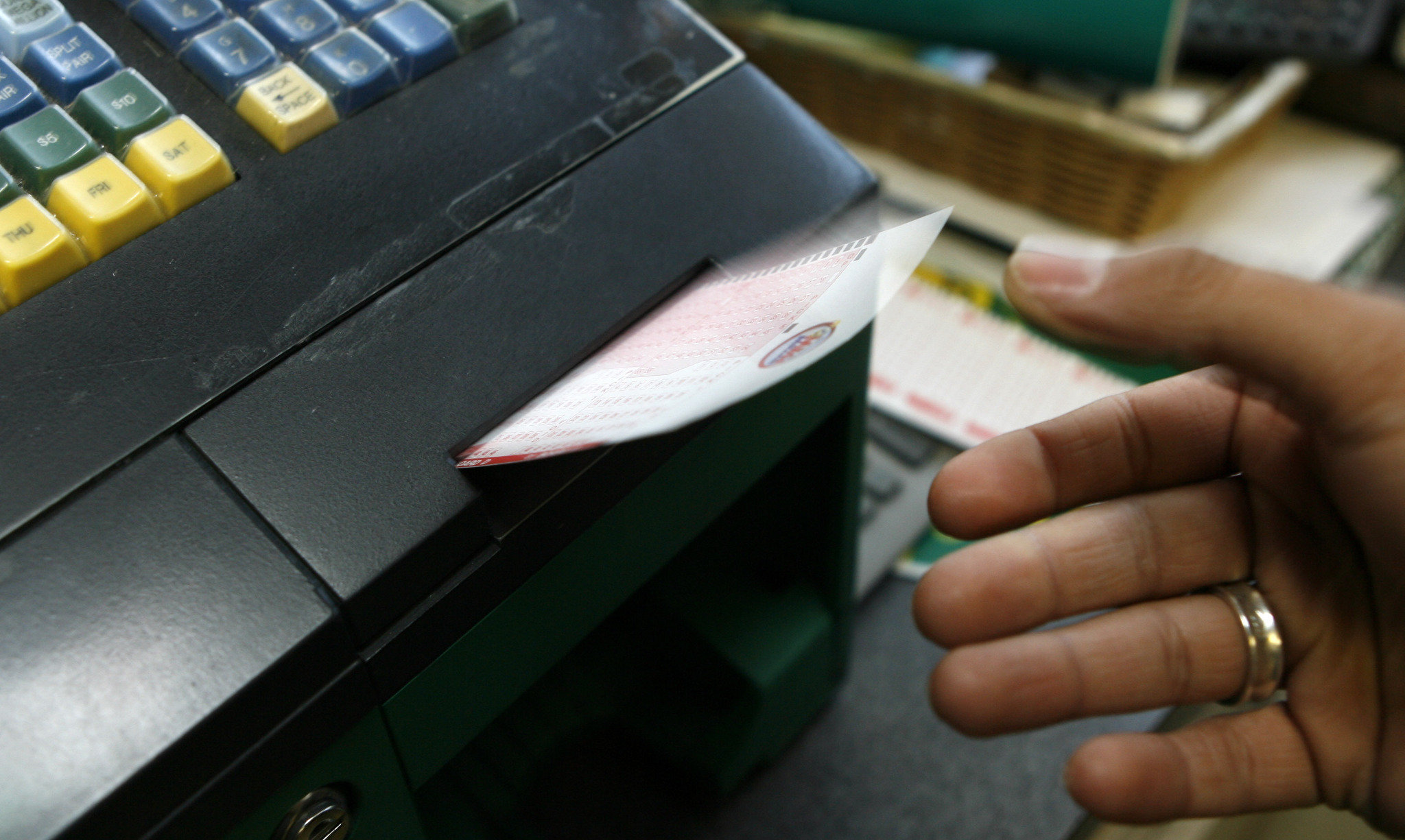 MegaMillions lottery jackpot headed to $390M for Tuesday drawing