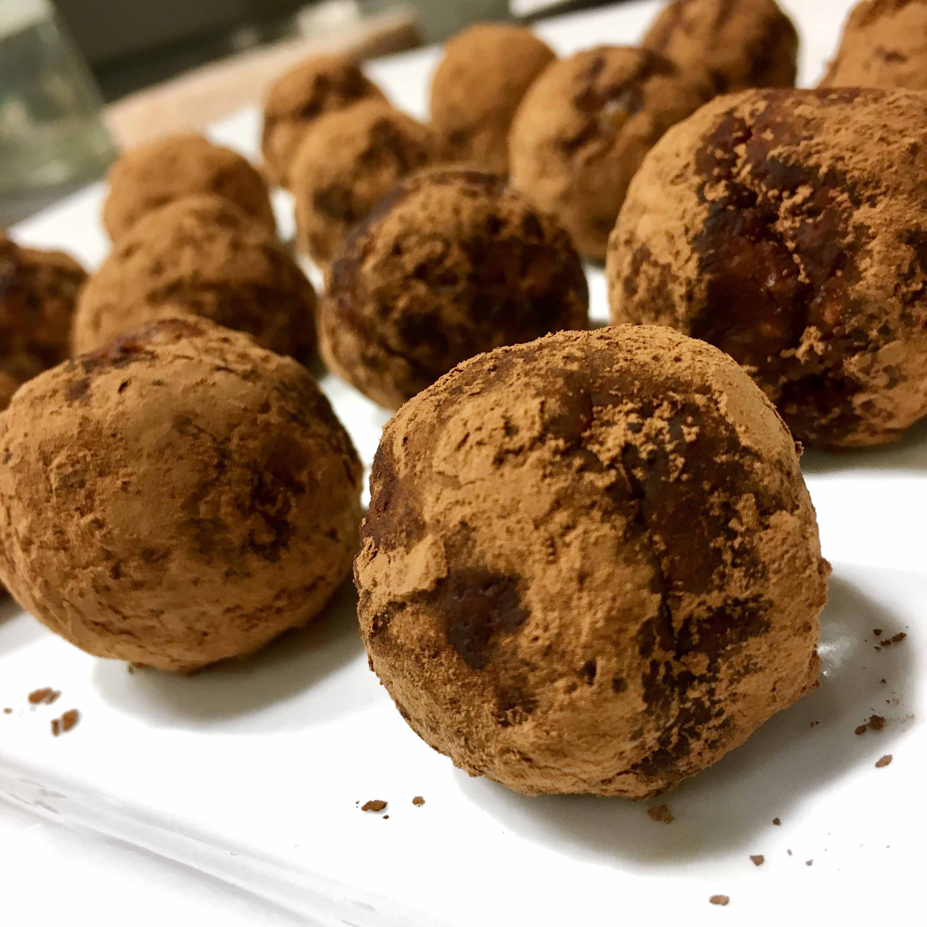 Chocolate Cayenne Protein Bites (Photo by Emma Poling)