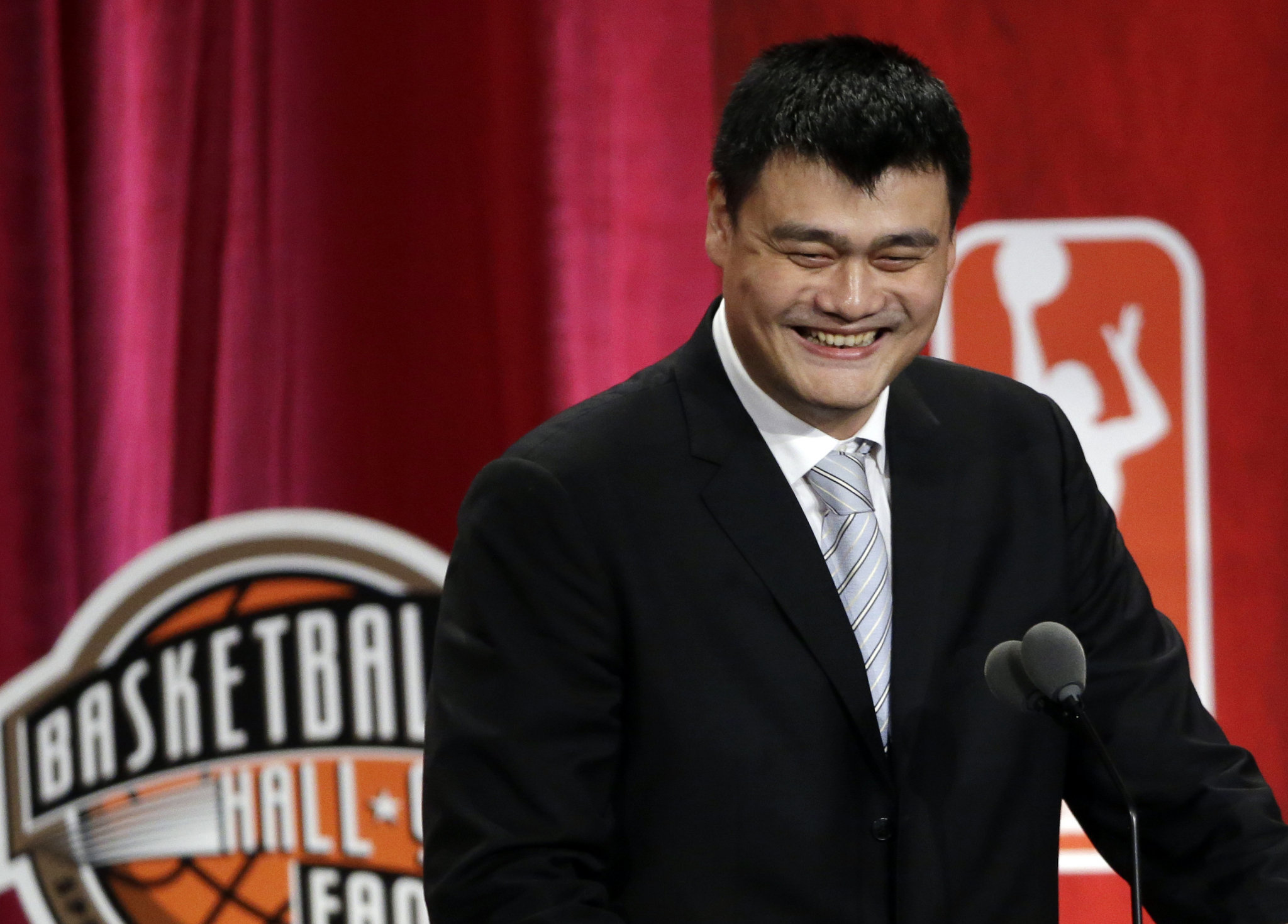 2016 Basketball Hall Of Fame: Yao Ming Jokes About Allen Iverson, Shaq ...