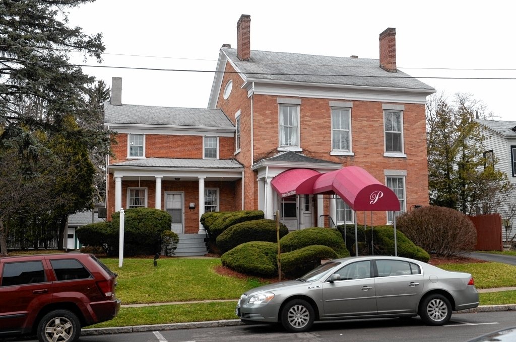 Comfort food: NY poised to allow snacks, baked goods at funeral homes