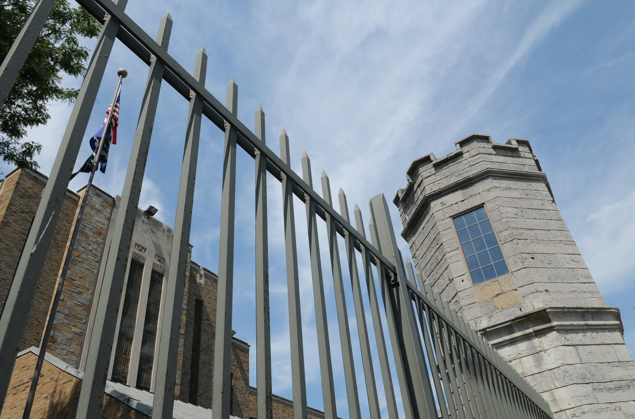 Union: Arsonist bites, punches Auburn prison officer