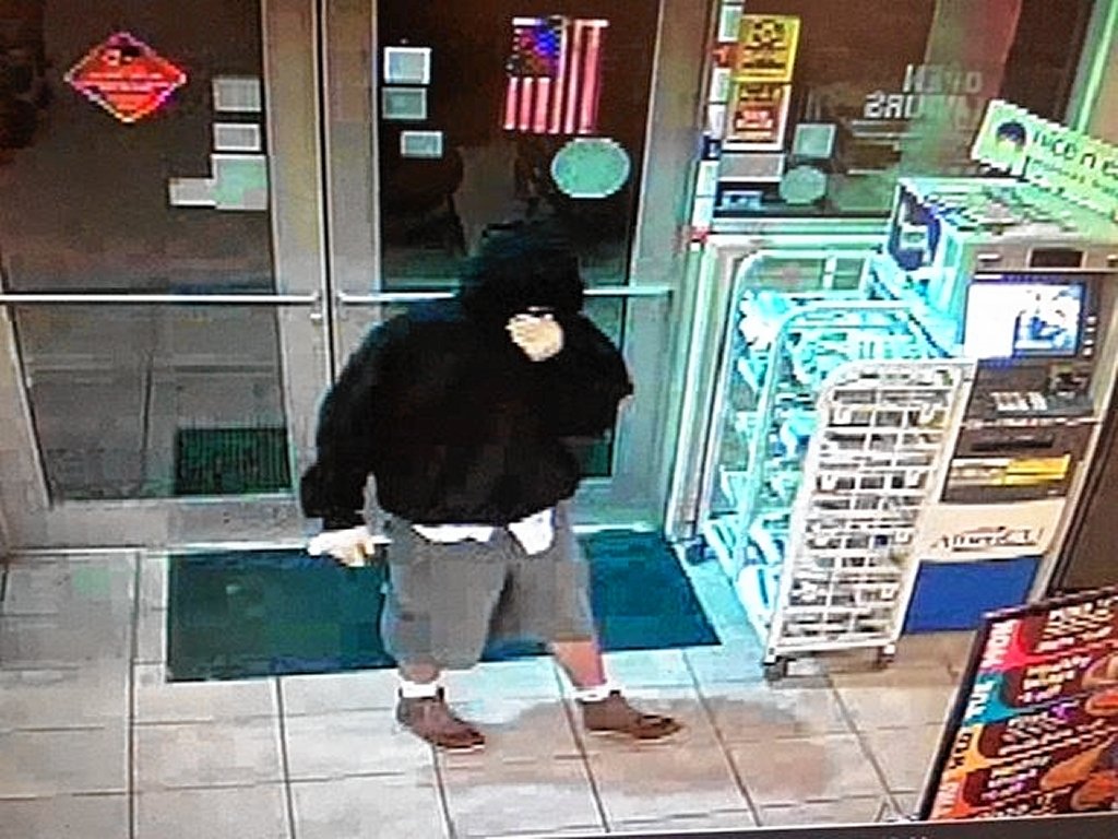 Police seek to ID man who robbed Nice N Easy store clerk