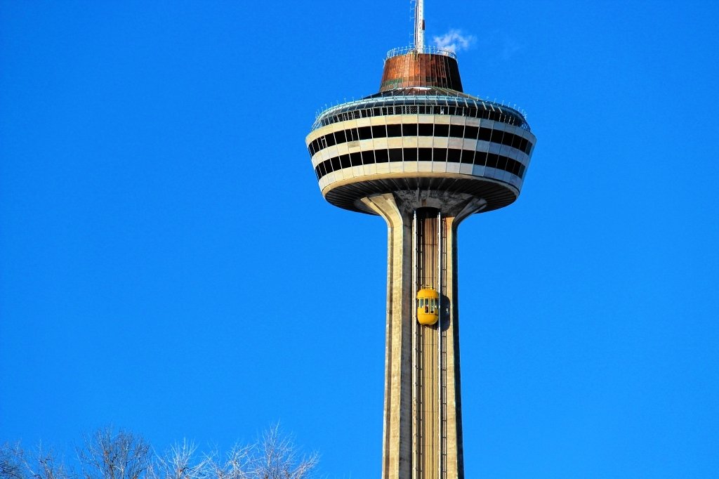 16 people trapped for hours inside Skylon Tower elevator at Niagara Falls