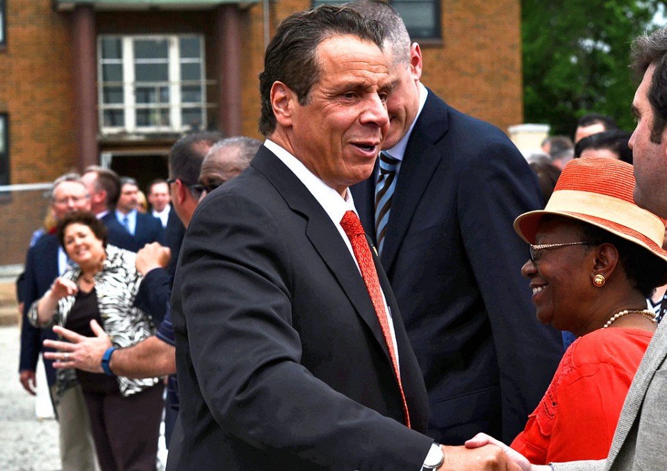 NY toughens penalty for attacking process servers, utility workers, subway cleaners