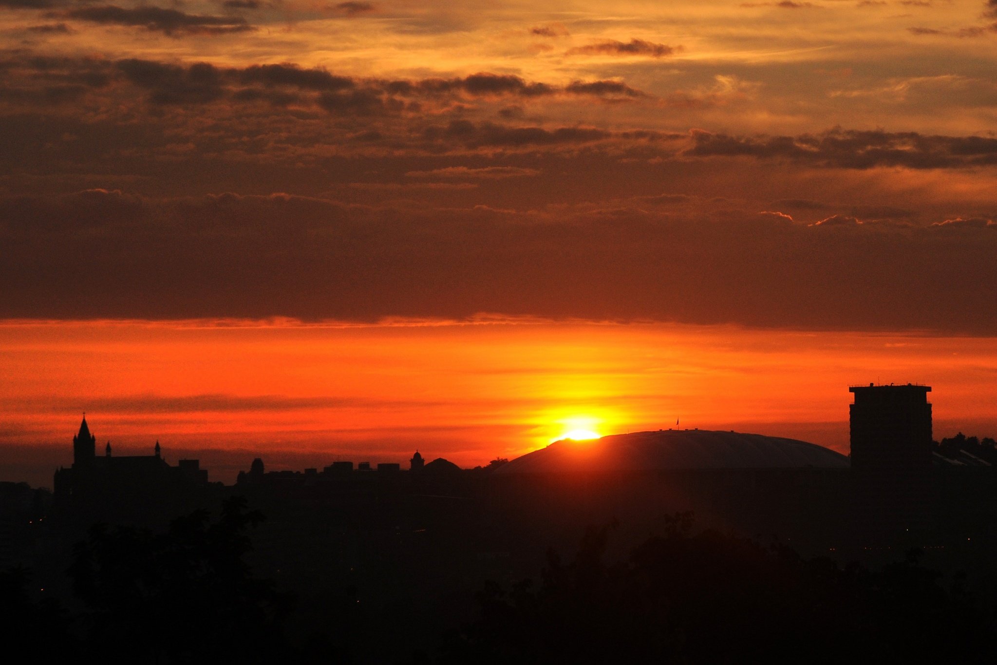 Prepare for a hot, sweaty Carrier Dome: Tips to stay cool at Syracuse football game