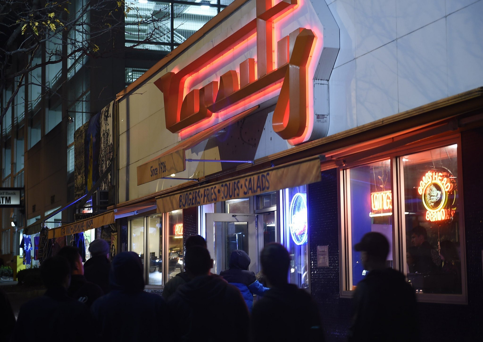 Varsity Pizza, favorite among SU students, makes list of best college town pizza