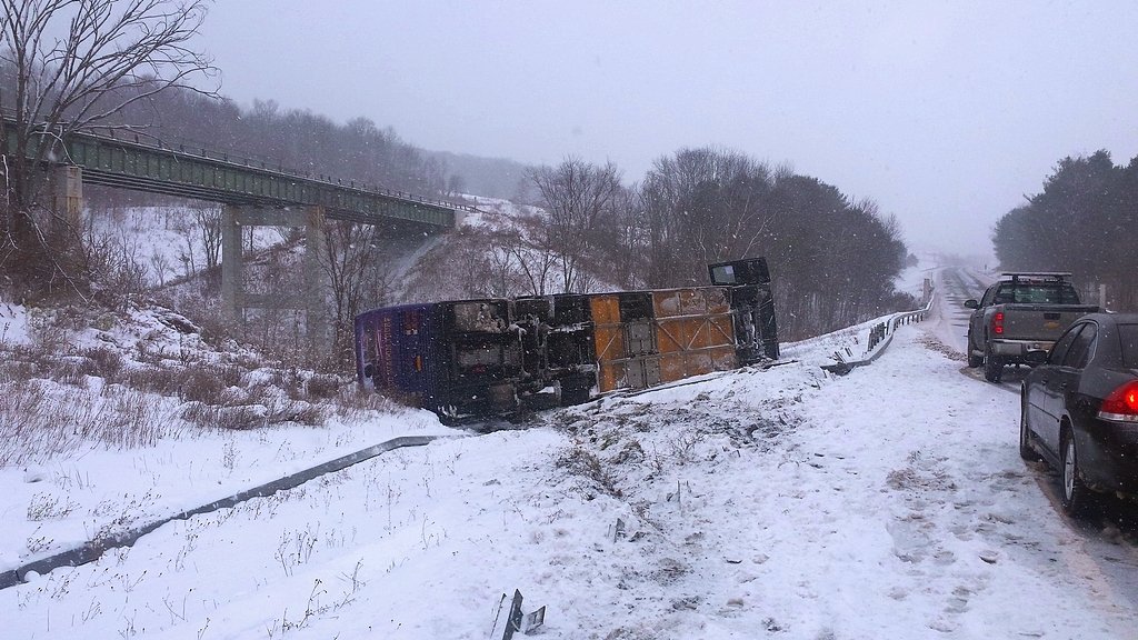 Tiny CNY town rallies to help hurt, stranded children on field trip