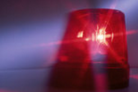 Woman trying to rescue kids dies after being swept from pond into Lake Ontario