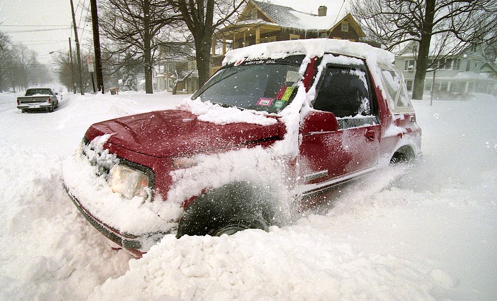 The only spot in lower 48 where heavy snow is possible today is Upstate NY