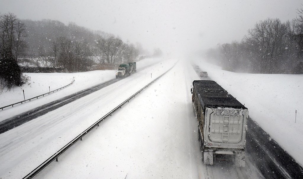 NY state police urge 'extreme caution' driving in upcoming nor'easter