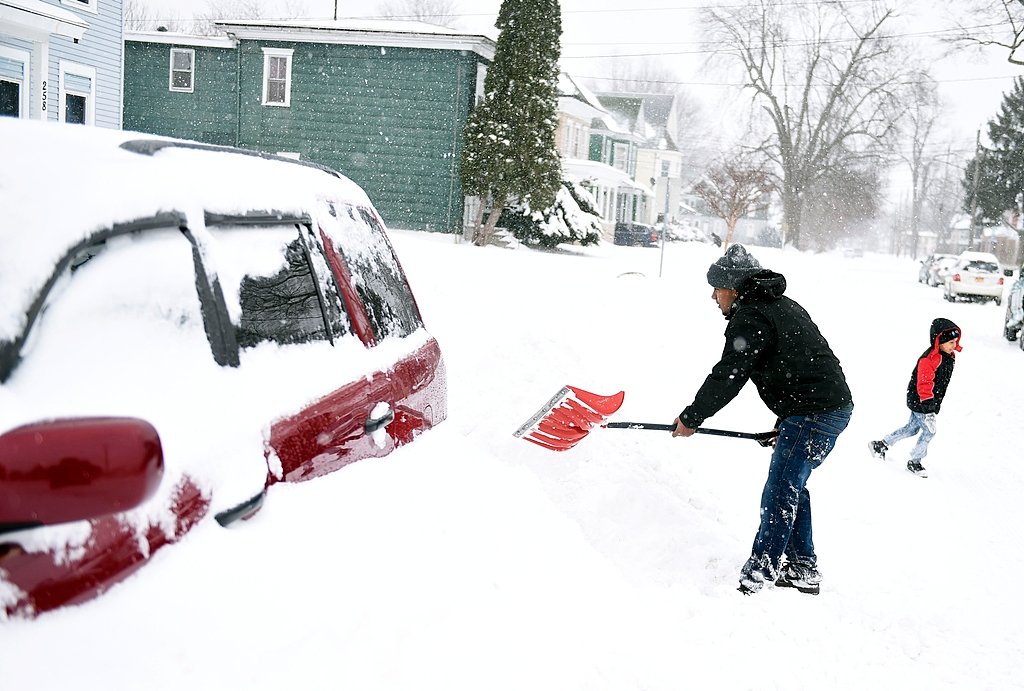 Cayuga County closes roads for Day 2 of winter storm