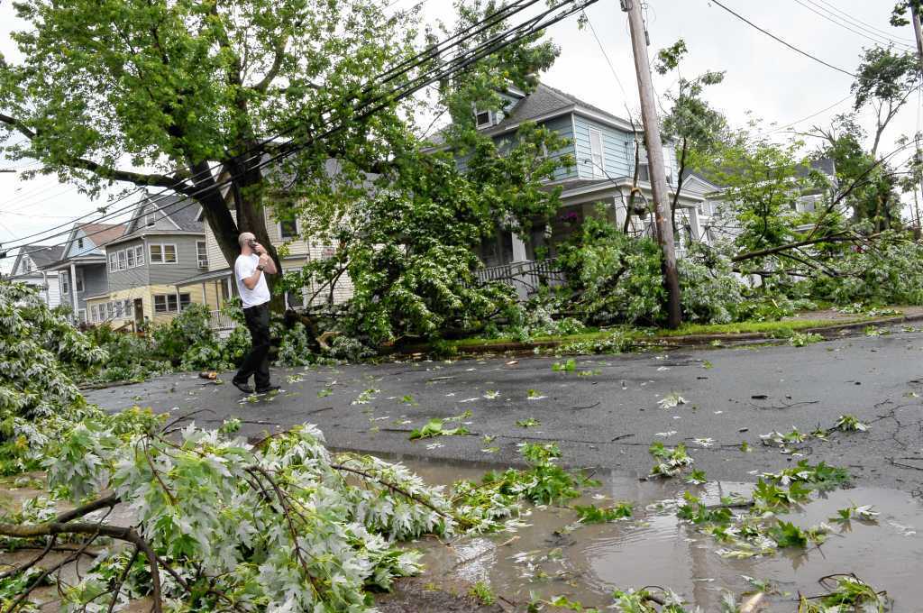 What can we expect from storm? Buffalo gets hit with wind gusts, flooding