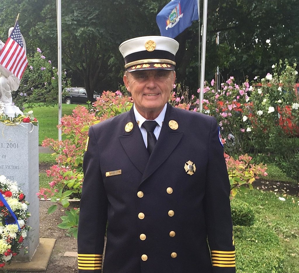 Utica fire chief's removal from job not based on politics, city officials say