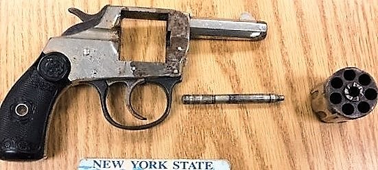 Police confiscate handgun from Upstate woman's carry-on bag at Syracuse airport