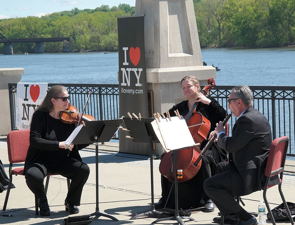 Concert series marking Erie Canal's 200th to be held on barges, tug boat, along canal