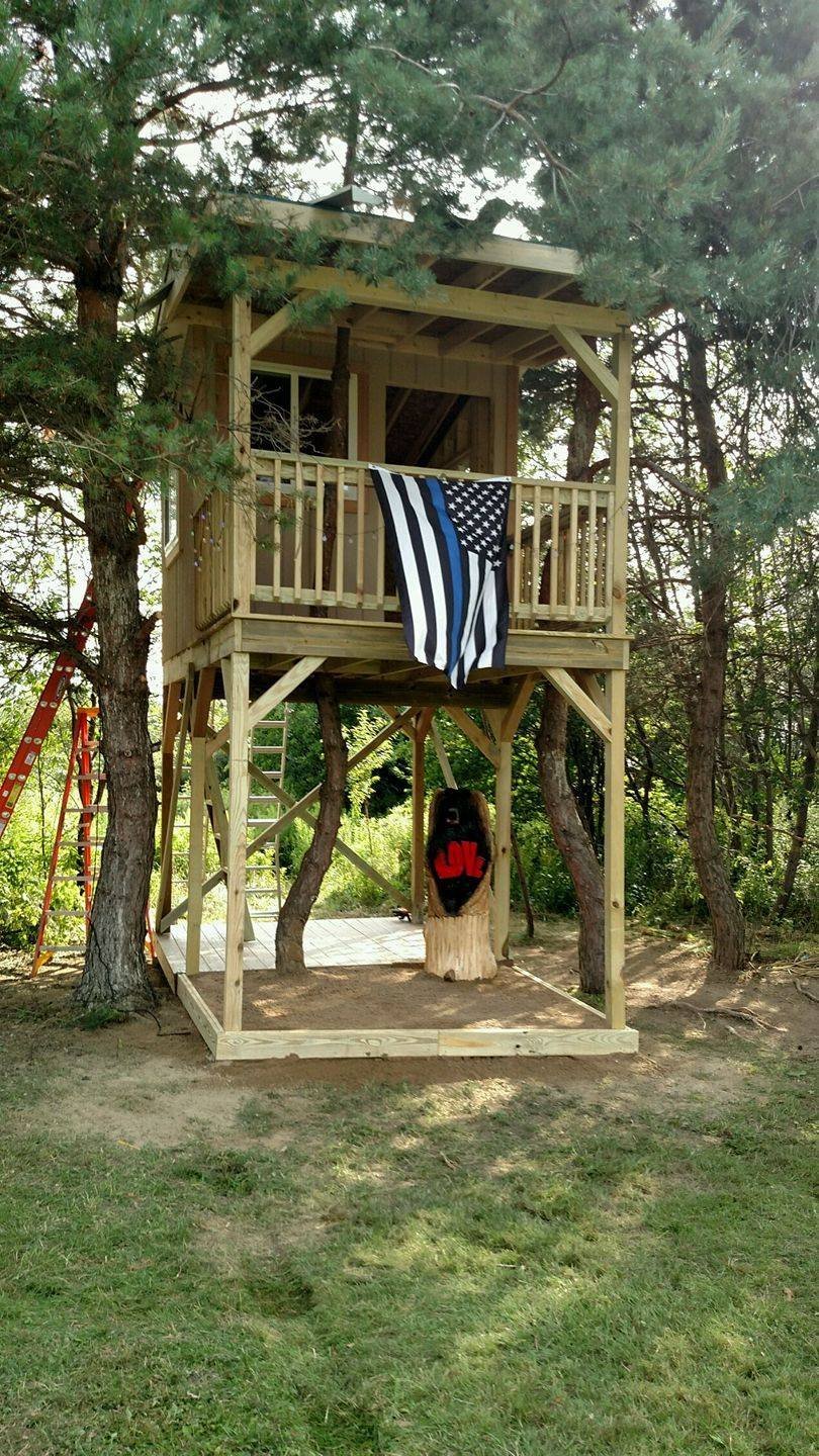 Slain NYS Trooper Davis started tree house for his daughter; officers finish the gift
