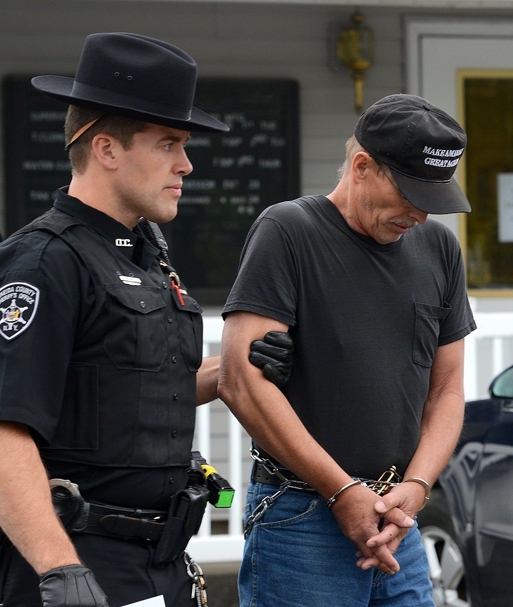 Man sentenced to 35 years in federal court in bombing of CNY prison guard