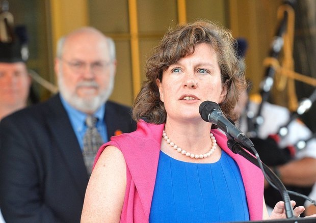 Poll: Should Syracuse Mayor Stephanie Miner run for NY governor?