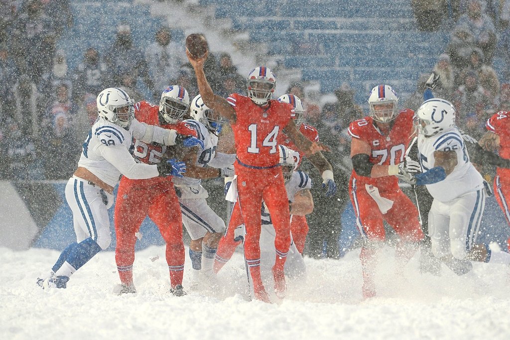 Quirky lake effect snow pummels Bills game, but Buffalo's stats show just 2 inches