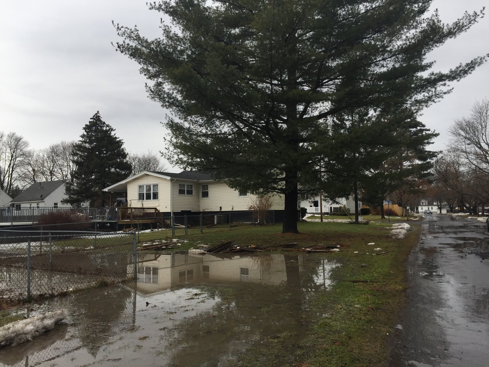 Ice jam flooding forces firefighters to evacuate residents near Sylvan Beach