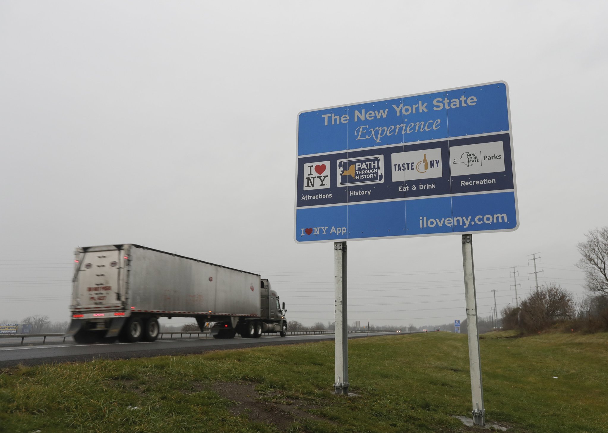 Feds withhold $14M from New York State due to 'I Love NY' highway signs