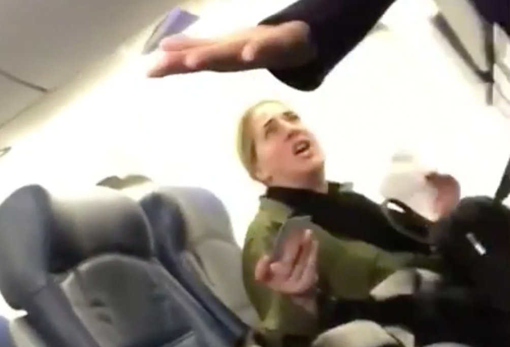 Mom who filmed NYS employee kicked off plane to Syracuse says she now feels bad