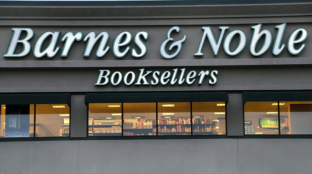 Barnes & Noble cutting jobs at stores nationwide